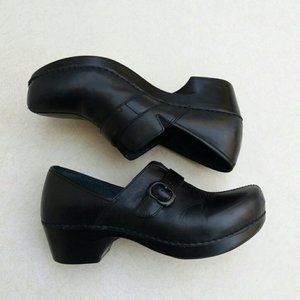 Dansko Tamara Black Leather Cloggs